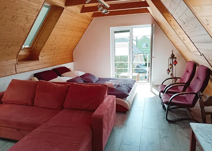 ホームステイ Baltiq ウェバ